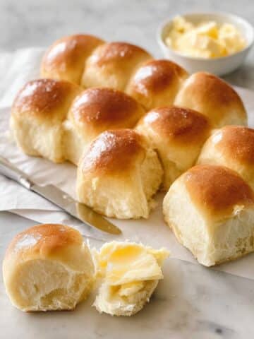 Soft No-Knead Dinner Rolls Recipe