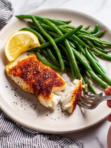 Air Fryer Halibut with Garlic and Paprika Recipe