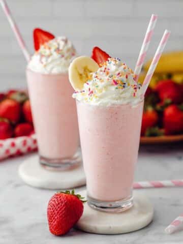 The Best Strawberry Banana Milkshake Recipe