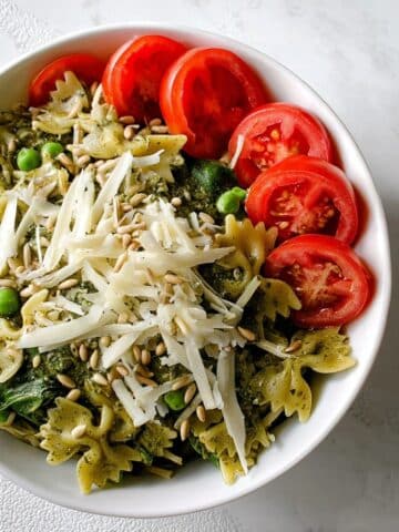Spinach Pesto Pasta Salad with Peas and Pine Nuts Recipe