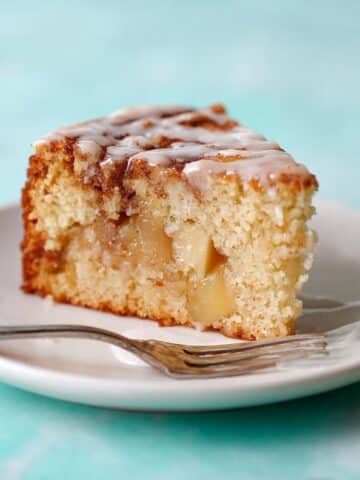 Cinnamon Apple Cake Recipe