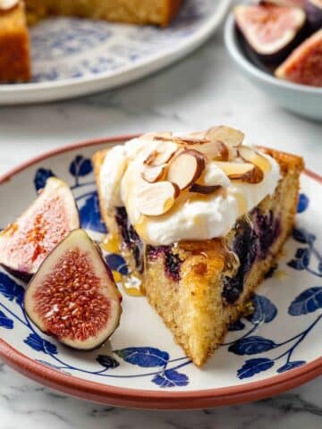 Fig Cake with Almonds and Honey Recipe