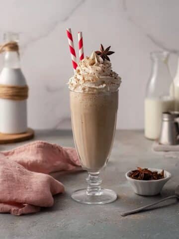 Creamy Chai Vanilla Milkshake Recipe